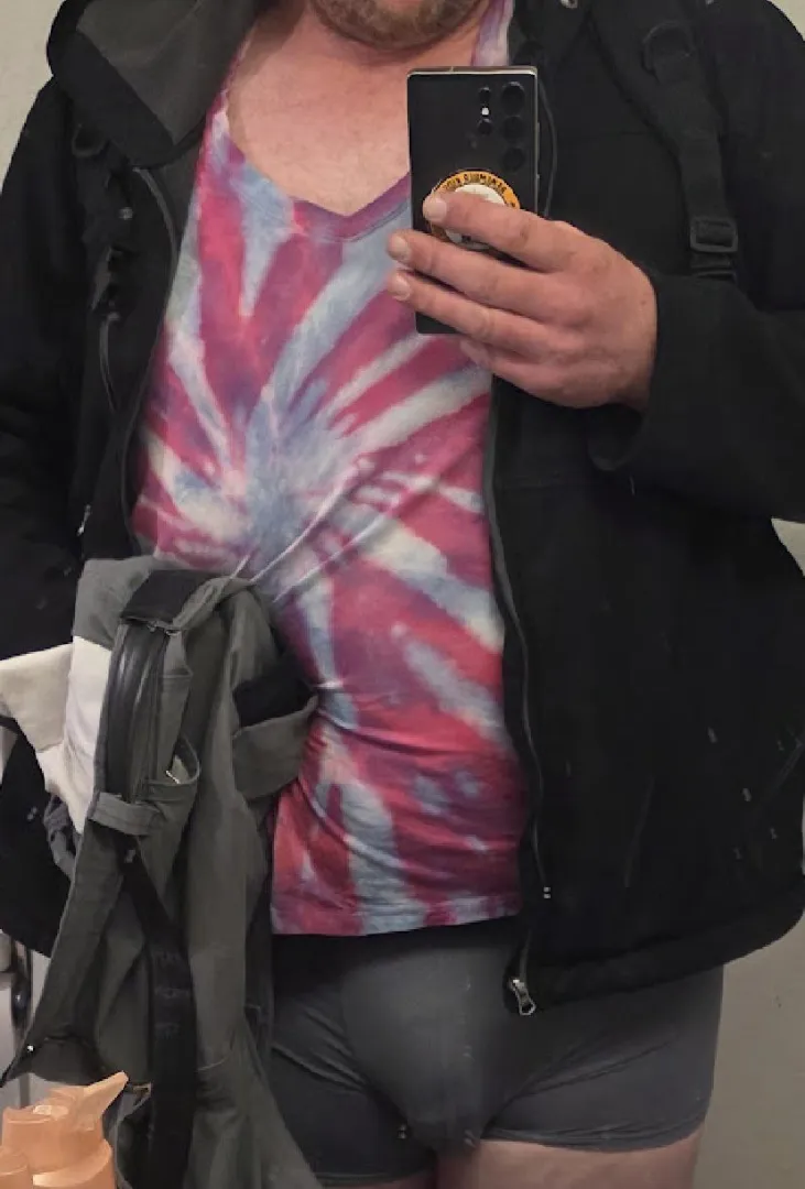 Meh, I guess low key cheatin’ because this was after a pump sesh…but still can’t hide it lol.