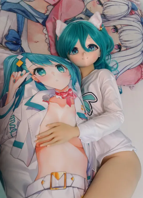 Miku hugging Miku