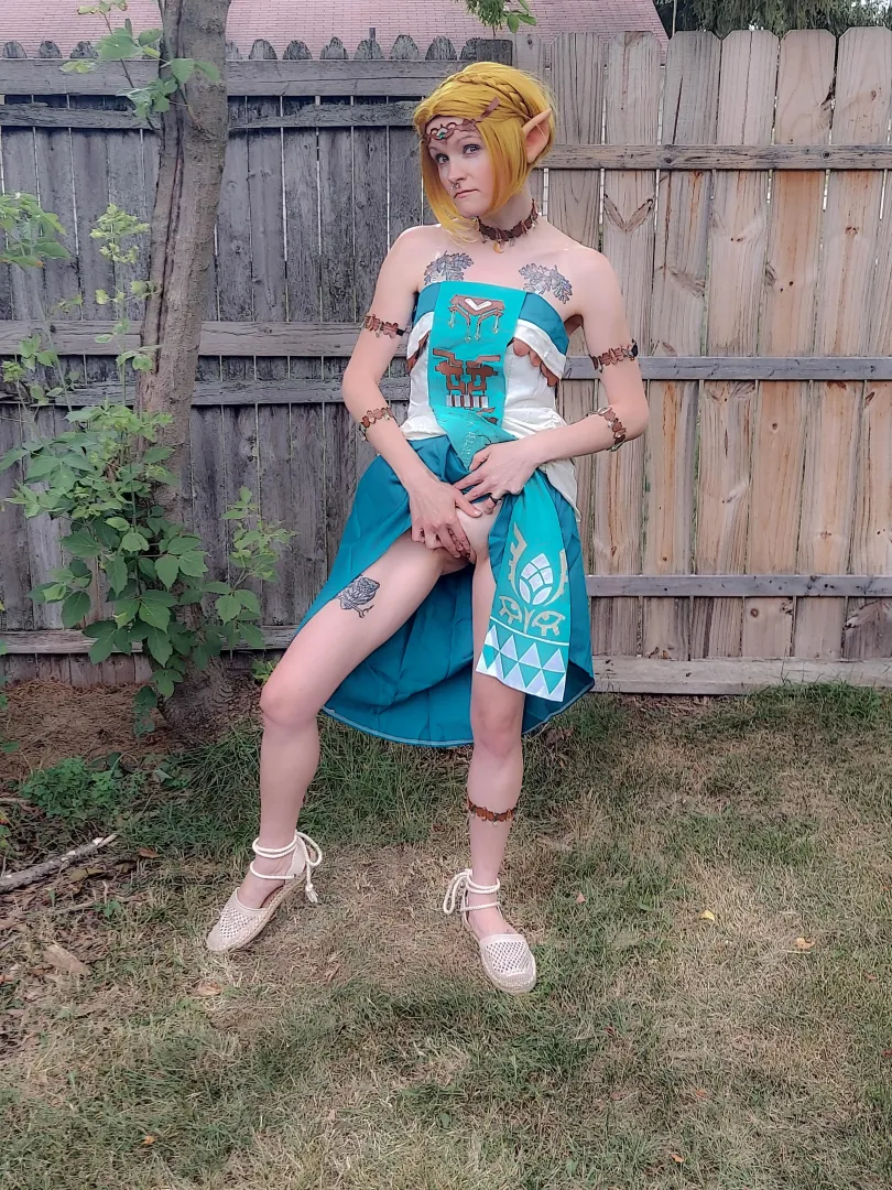 Princess Zelda from Tears of the Kingdom by ReiLynness