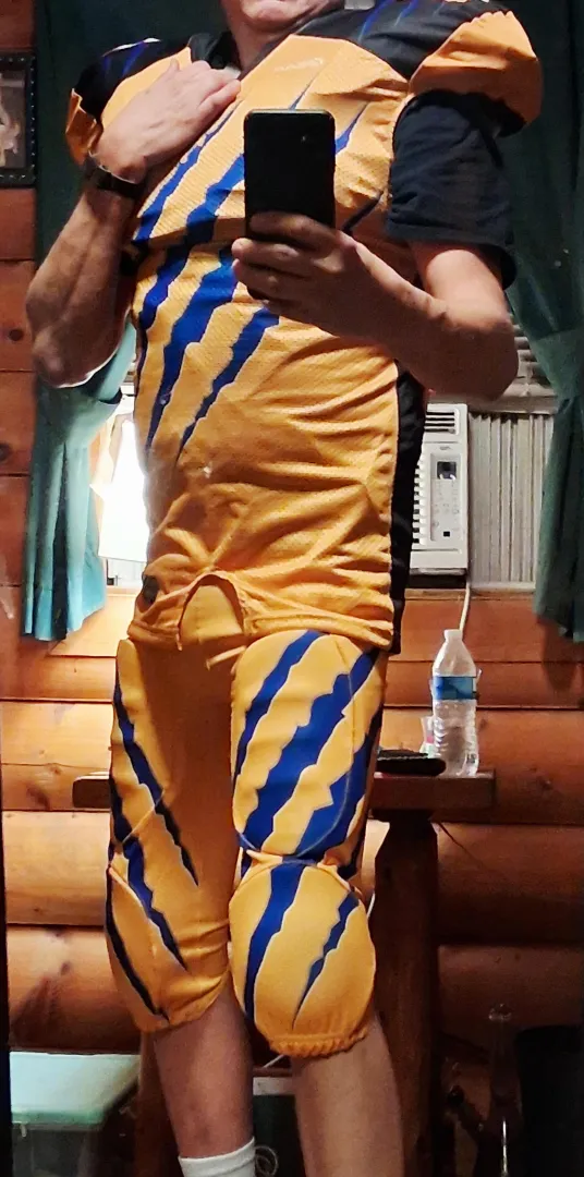 The jersey and pants arrived today. I designed thema d had them made. More and better  pics to come later tonight.