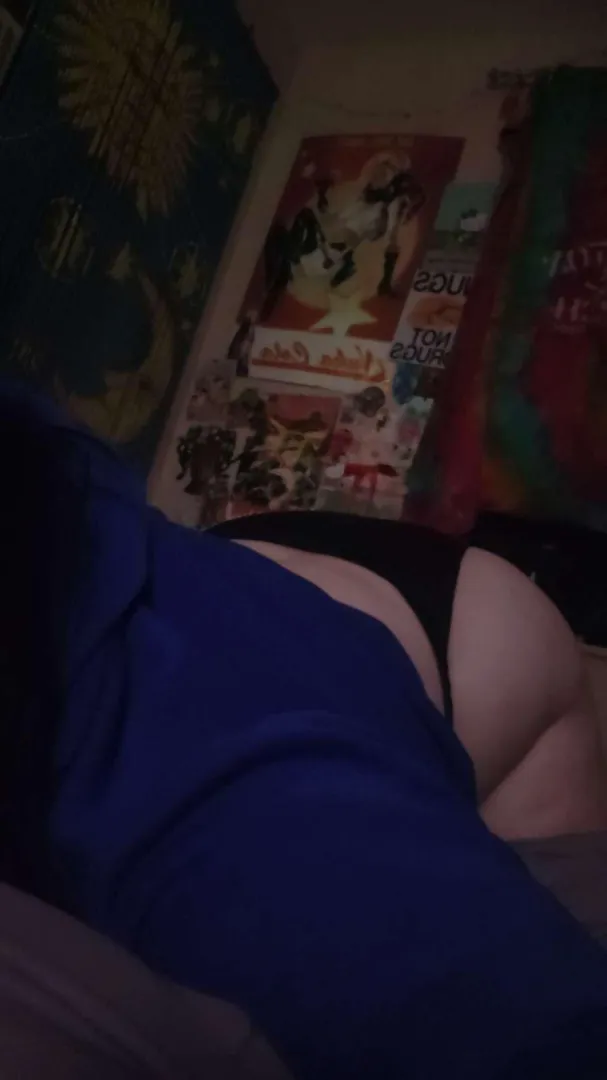 What if we played mortal kombat and if I win you cum in me and if I lose you cum in me :3