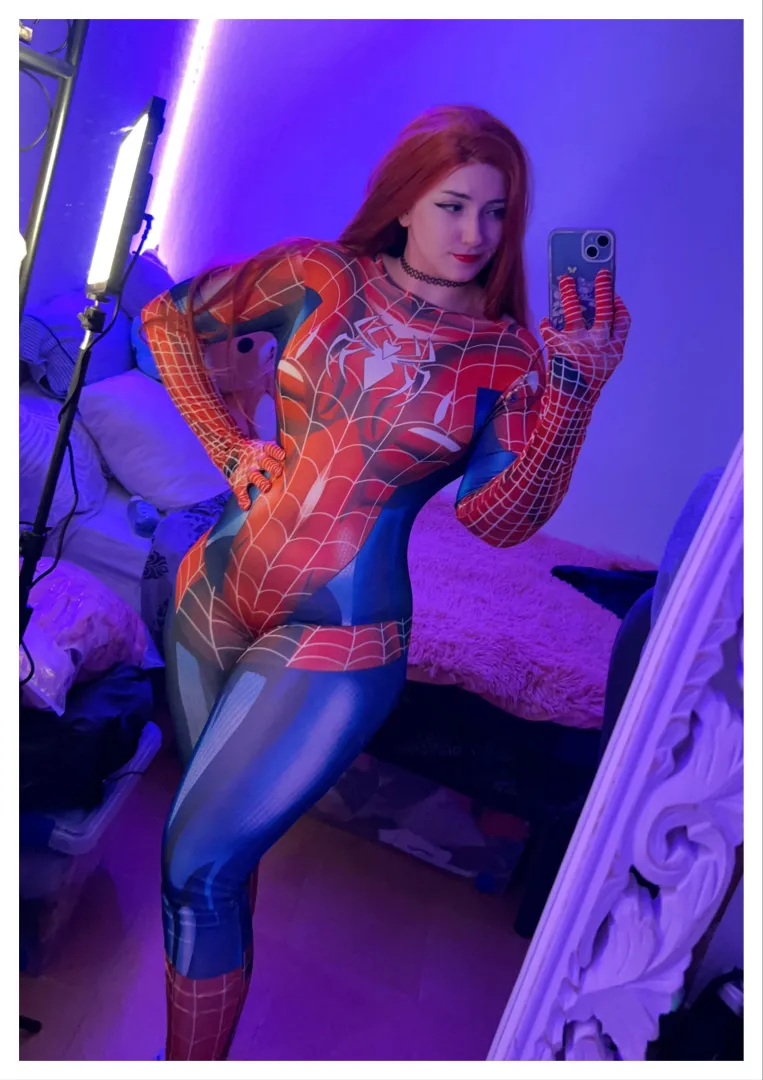 Will you shoot some of your webs in me