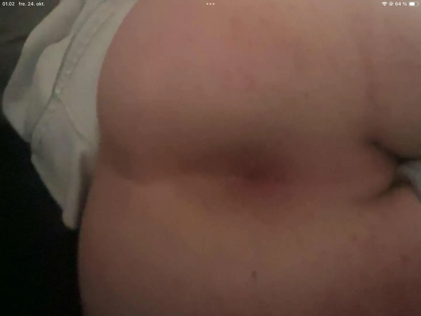 18-Årig Virgin søger store pikke BBC eller omskårede fyre omkring Midtjylland og helst jævnaldrende