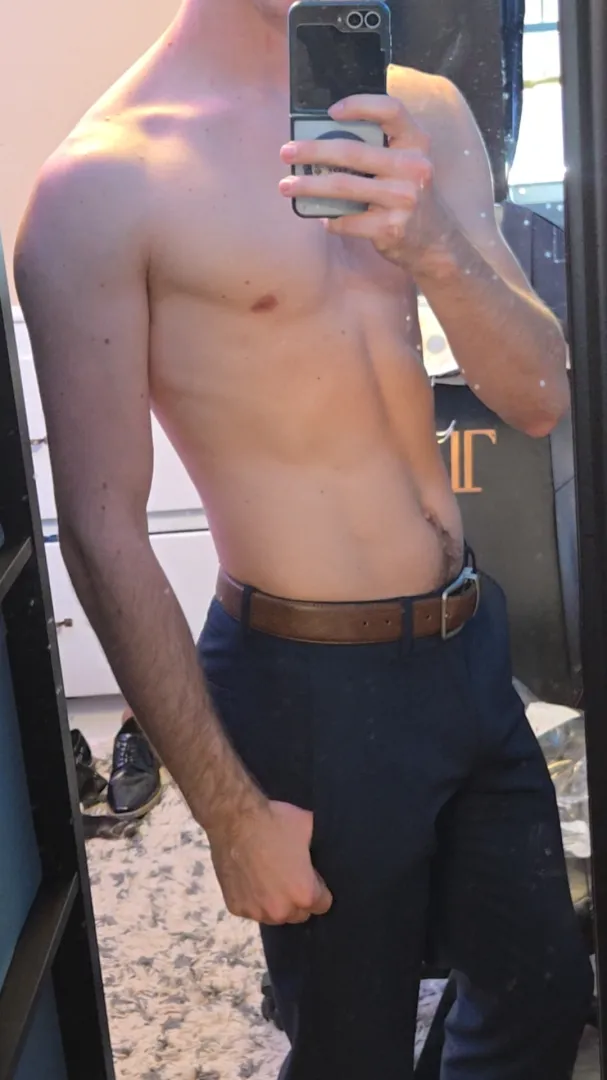 22 Do you like my belt?