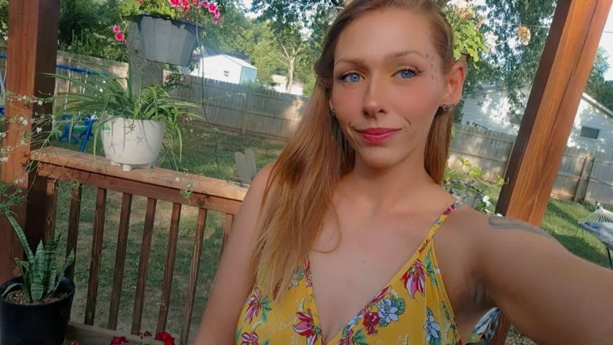 Arrow up if you’d fuck a 31yo and you have 3-5 inches, I’ll send you my location