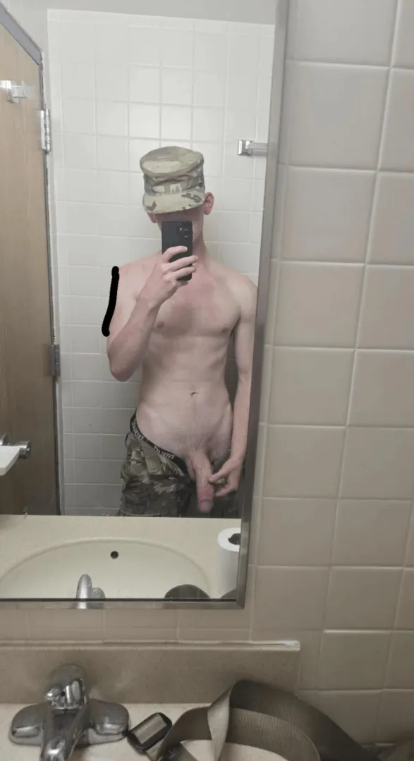 barely 19. rate it. boys & gentlemen hit me up 