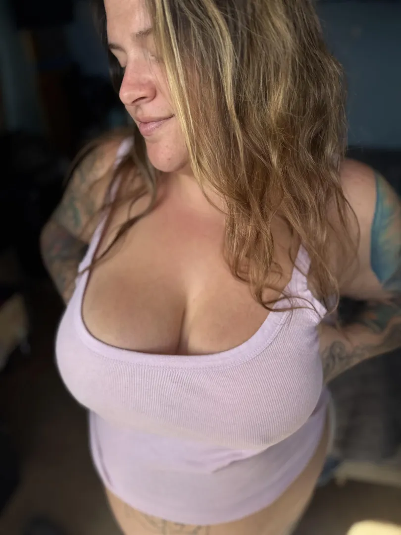 flirtatious Friday with your busty bbw