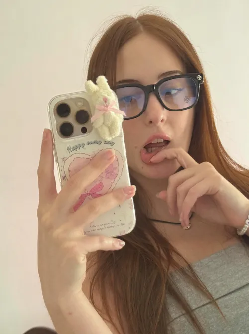 Free for fun tonight, had too much champagne today – more active on ťg; marianyxelle