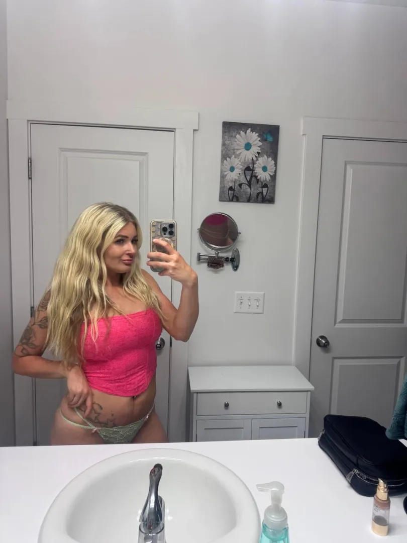 If no one's sent you nudes today, maybe u want mine