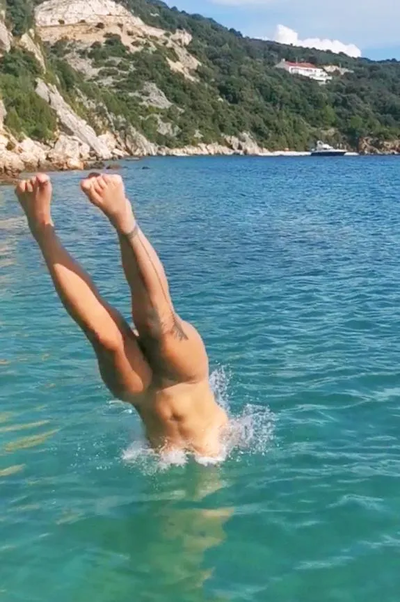 Is this how reverse mermaid looks like lol