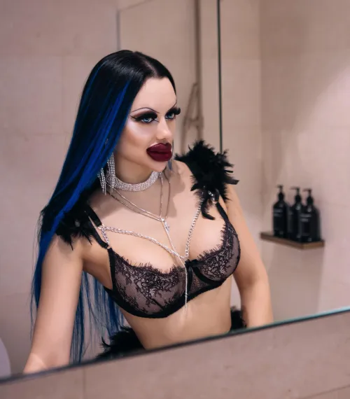 Mirror, mirror, on the wall, who is the fairest of them all?