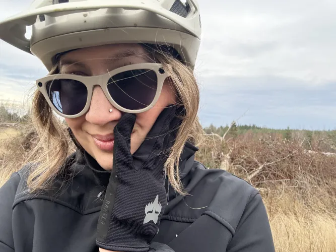 Mountain bike gloves