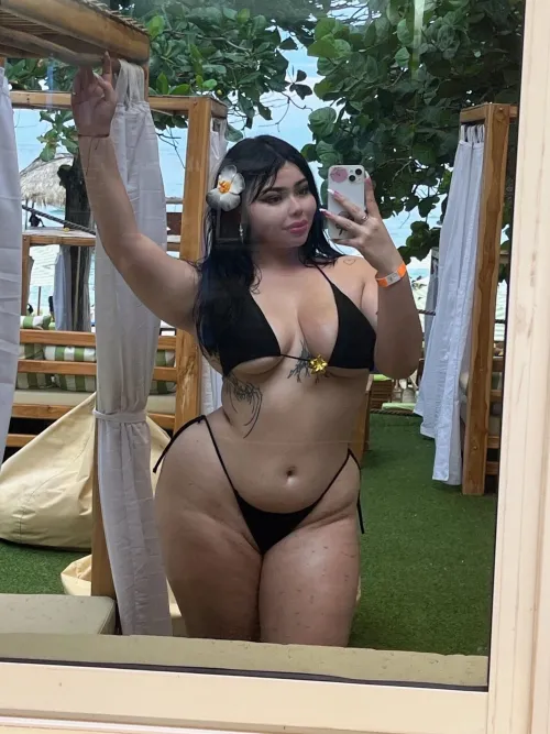 soo thick still in college hehe