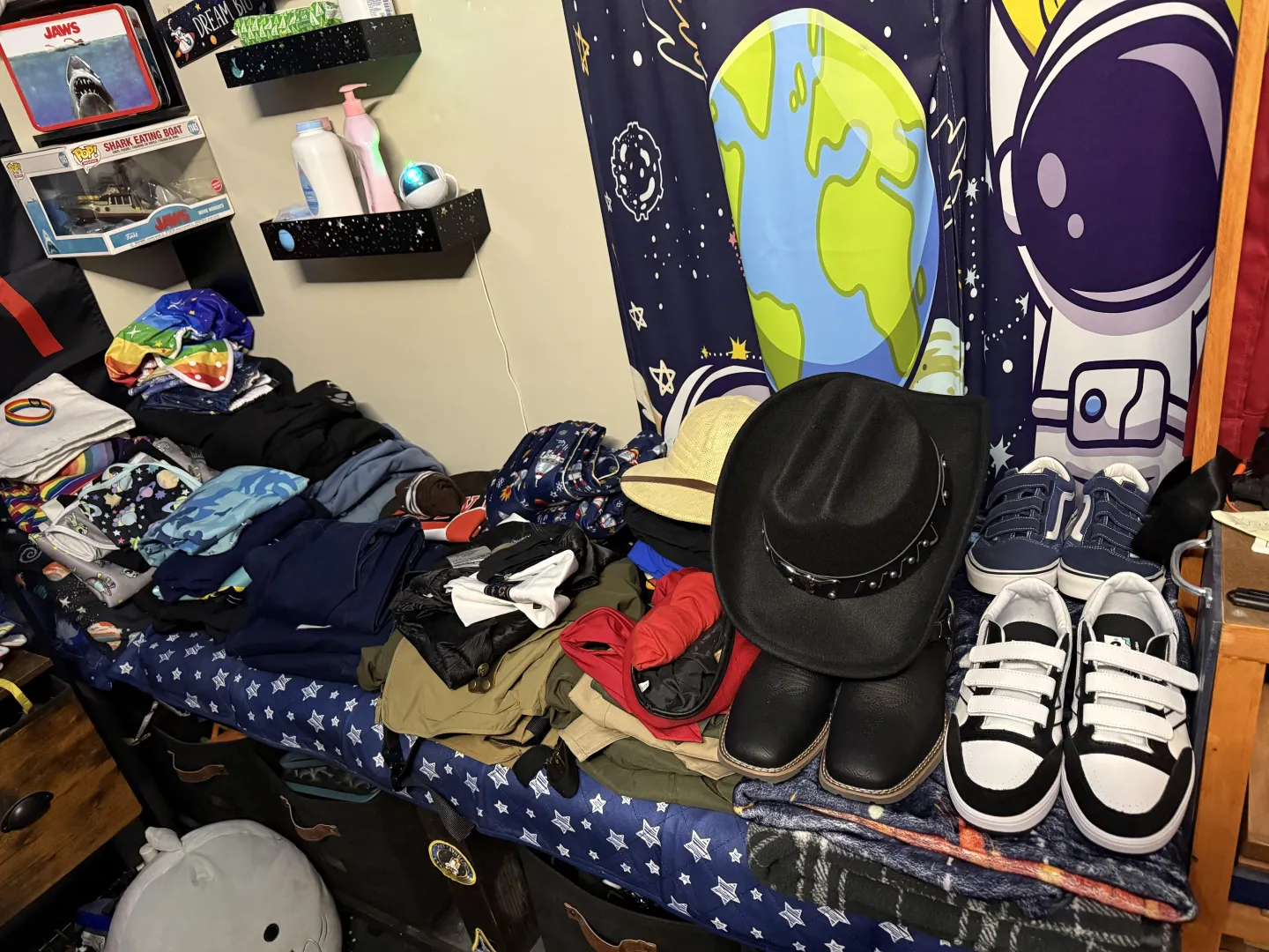 Starting my CapCon outfit layout and figuring out what I’m taking