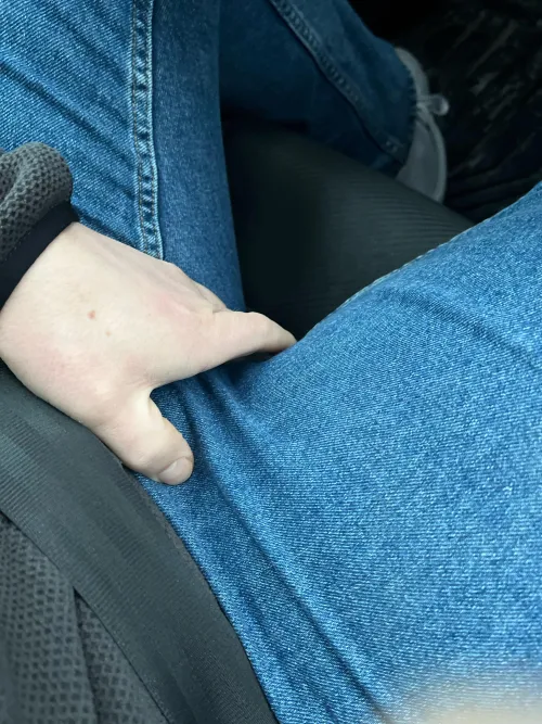 Søger bj på Sjælland idag. M32. Veltrænet. Bi curious.