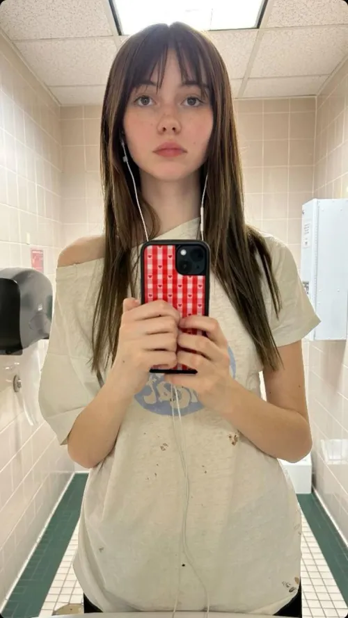 think you could hoist my lightweight little body up and bounce me on your cock cheating? :3