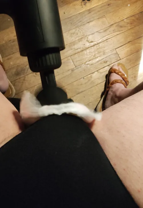 Time for cummies... Feels so warm and wet...