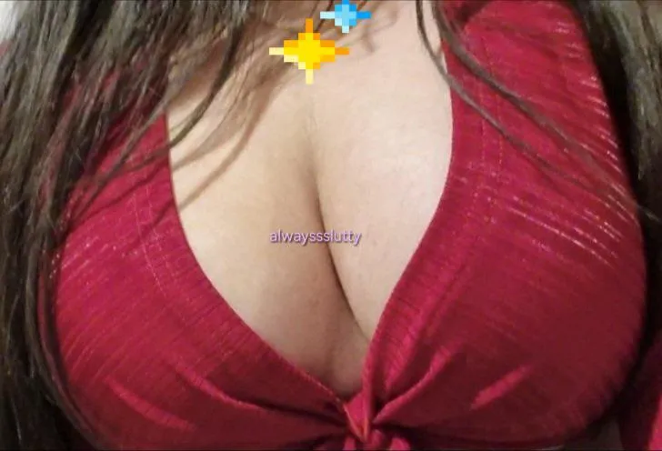 untie my top in public and grope me whenever you want >_<