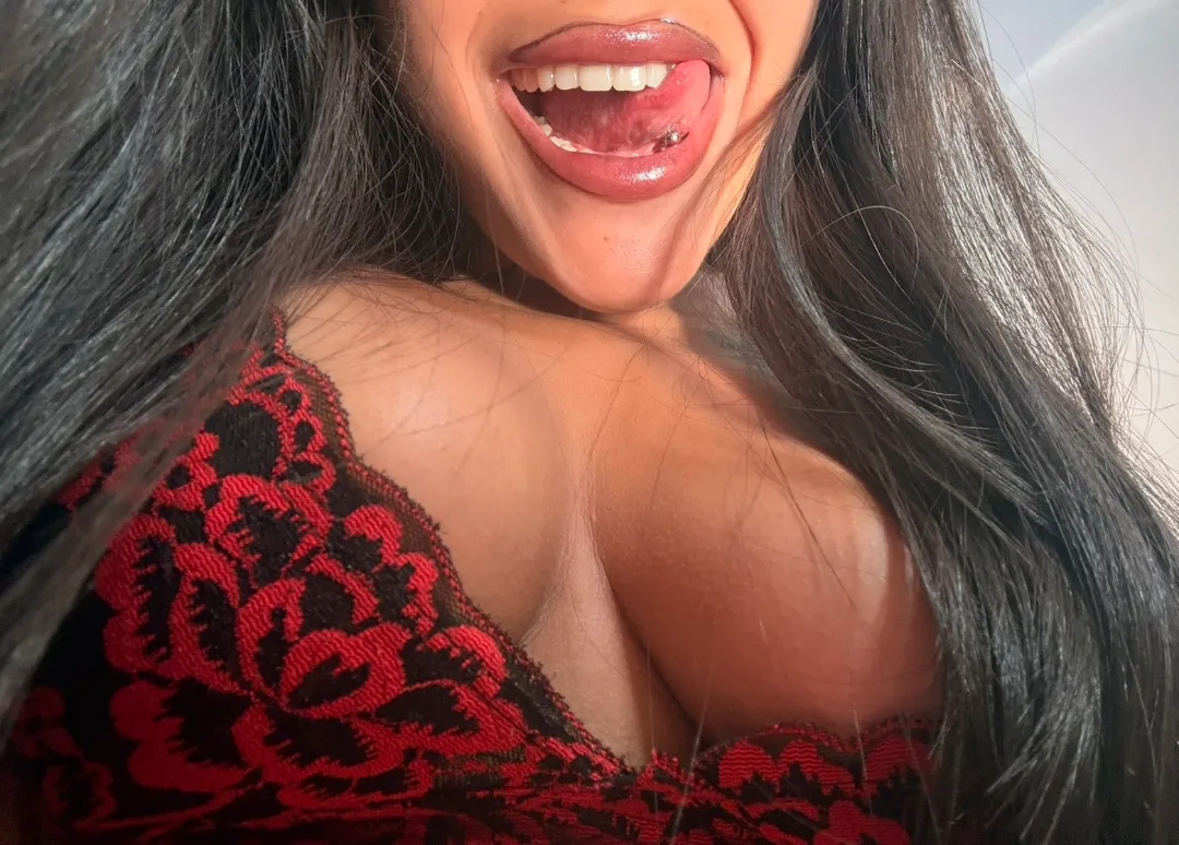 Would you try the touch of my sticky lips?