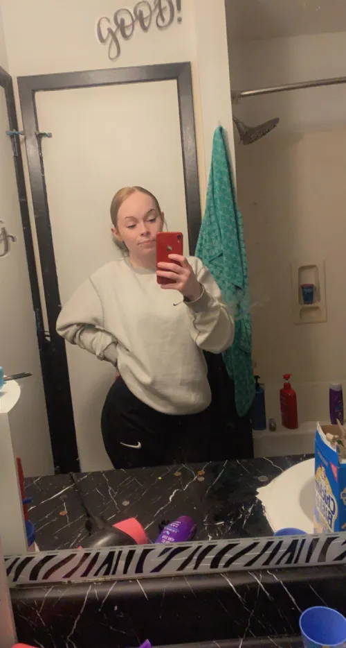 23F Every react get some nudes in DMS✨