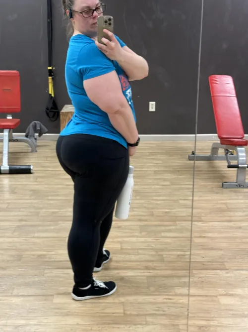 39f BBW hotwife looking for a guy near Prescott or Hudson that can host