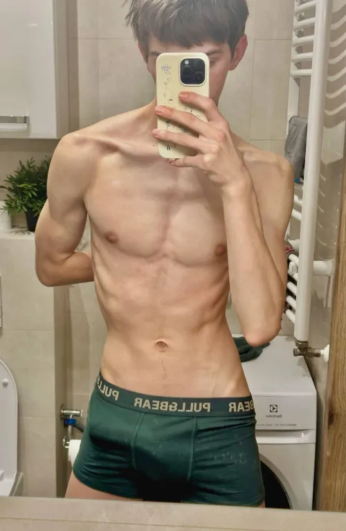 Am I twink or twunk?