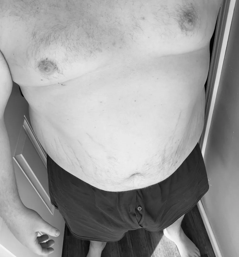 How about a black and white thirst trap? DMs are open btw!