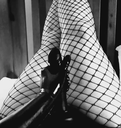 I need to watch a girl ride while I drink my wine