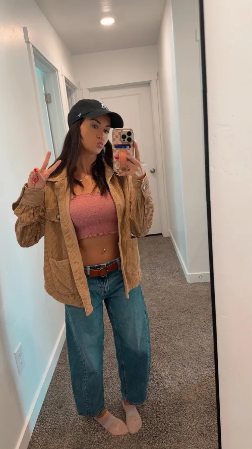 I'll be sending random nudes to Redditors.. who's in? (first 60!)