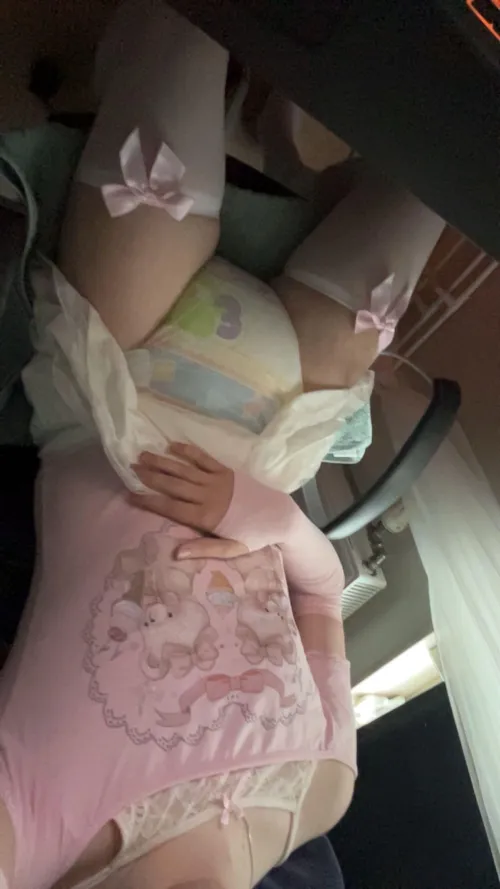 is my outfit cute? :3