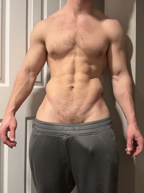 It’s so cold, let me warm you up