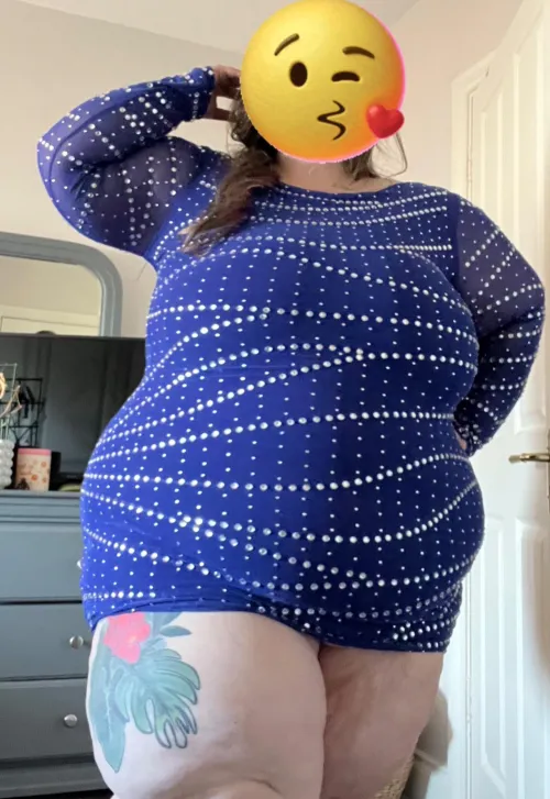 Just a bored girl on a lonely Sunday