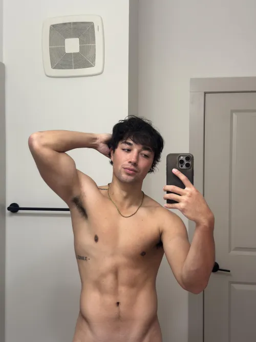 just in case no one sent you bicep pics yet