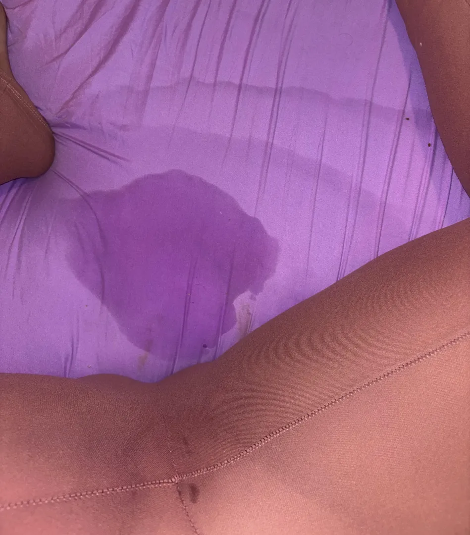 Little baby has to pee so bad… can I pee daddy?