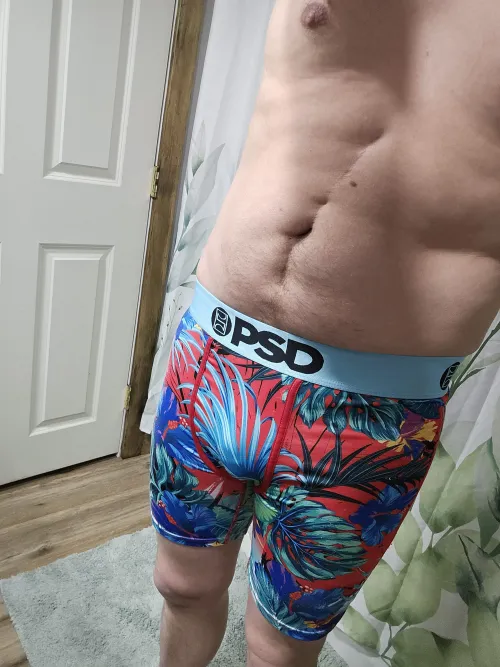 M34 just chillin in my psd. Bonus if you can guess if I'm cut or uncut?