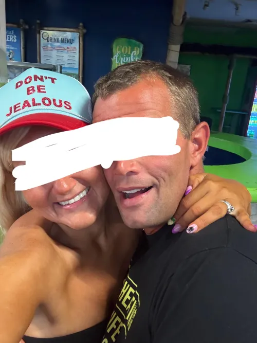 MF4F #Indiana, love watching hubby dump his seed in a sexy lady or share her with him if she’s bi