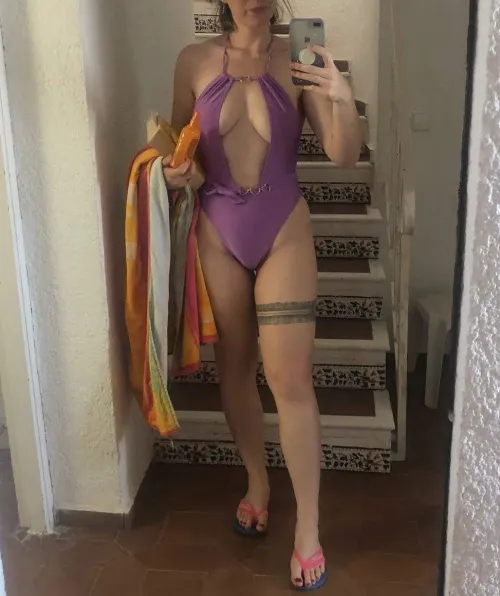 A supportive costume 