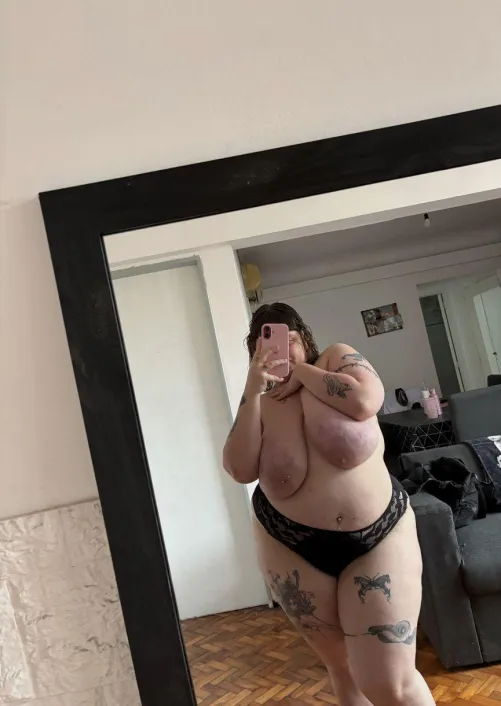 Drop your spot if you’re ready to get lost in these curves