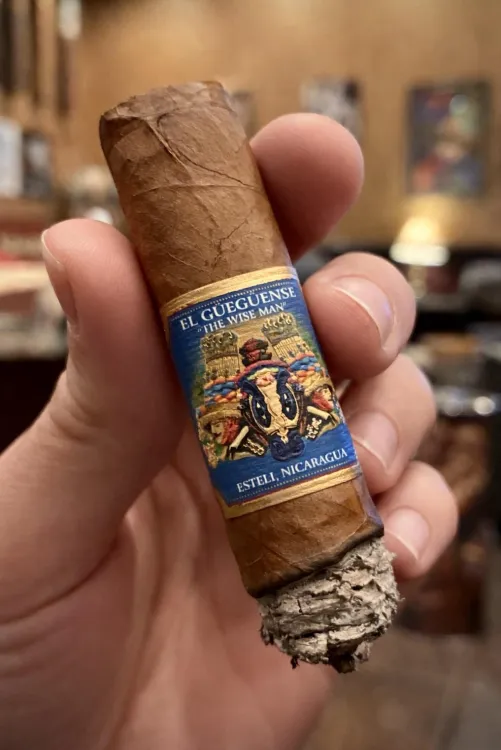 Foundation El Güegüense Famous Smoke Exclusivo