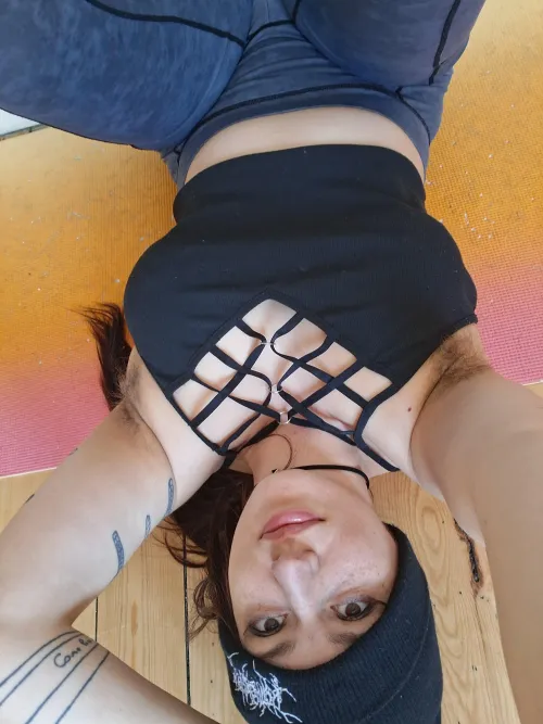 Hairy pits and big alt breasts