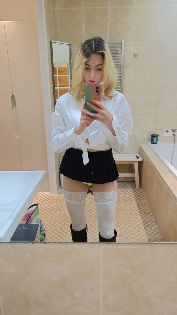 Hi I'm Lily from London