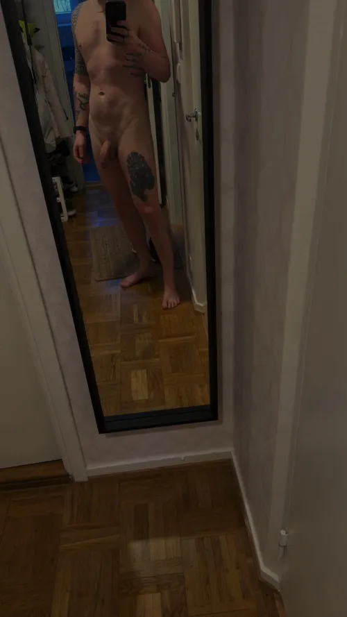 Ledig idag i Göteborg. Nån som vill krypa ner intill och hålla mig sällskap? ;)