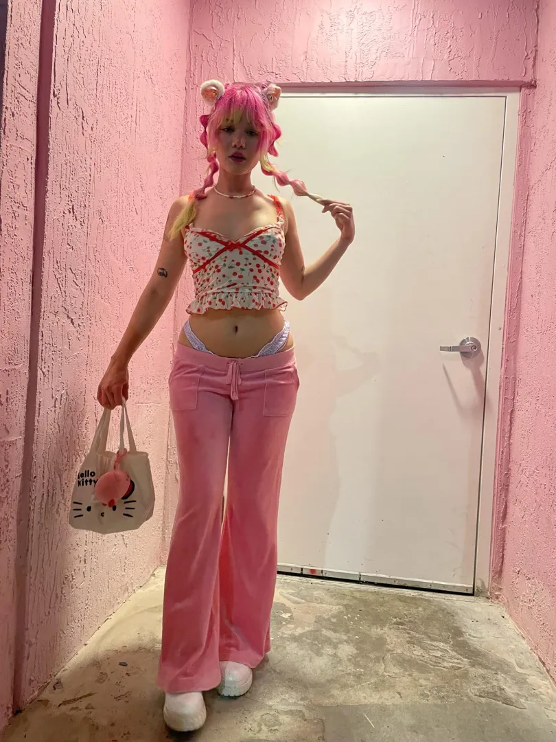 Pink and ready for tonight