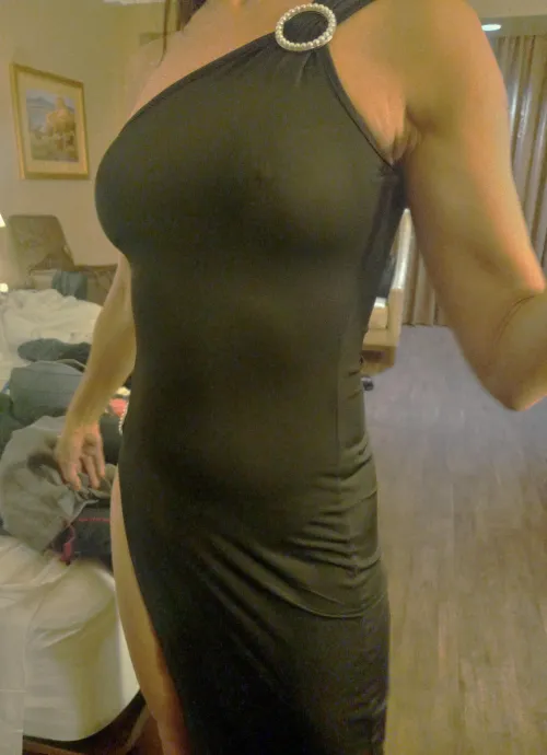 Sexy Asian Girl For Your Pleasure