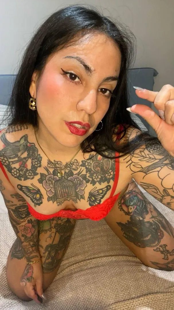 That “shrimp doesn’t have ven qualify as a dick, useless ornament