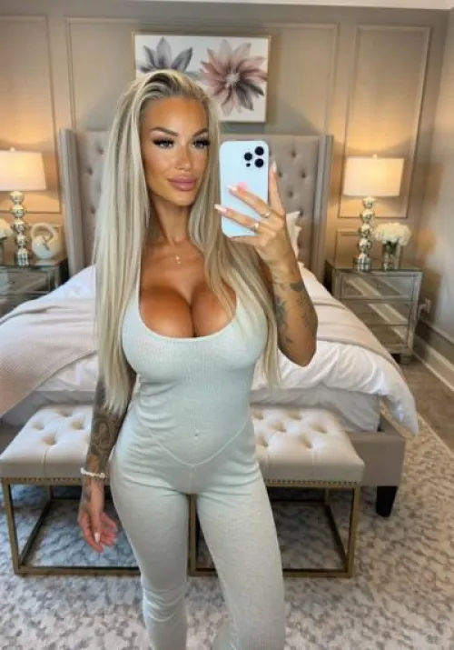 Wanna see me take them off