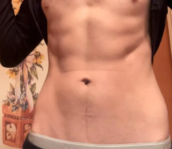 22 [M4F] Any hotwives up right now