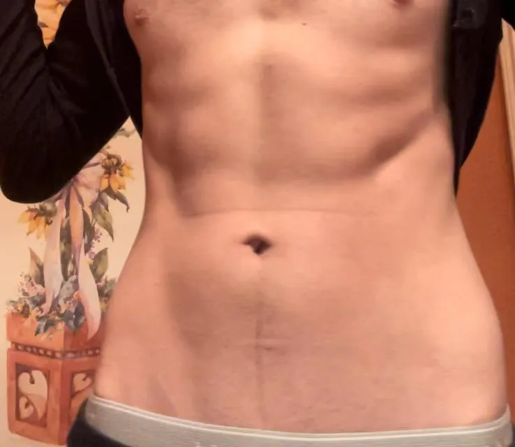 22 [M4F] Any hotwives up right now