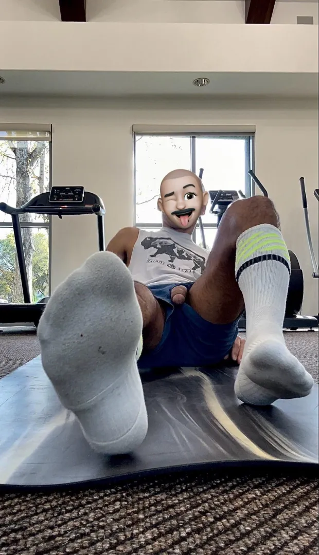 [30] Sniffing options, DMs open for serious inquiries.