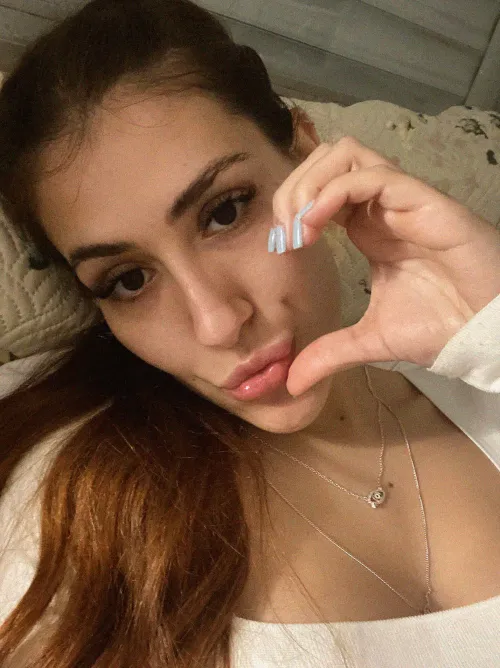 I love flexing my lips